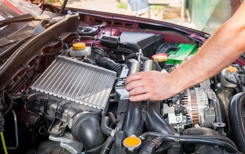 Jak wyczyścić chłodnicę intercoolera i uniknąć kosztownych napraw