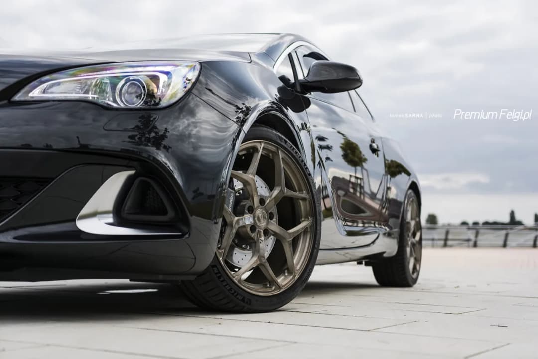 Idealne felgi do Opel Astra: Unikaj wpadek i podkreśl styl swojego auta