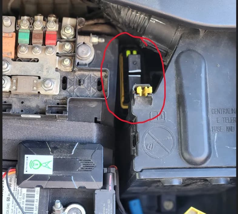 Gdzie są bezpieczniki w Jeep Cherokee? Odkryj ich lokalizację i uniknij problemów