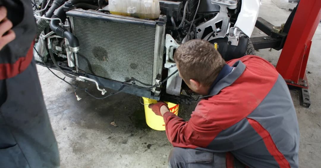 Jaki uszczelniacz do chłodnic wybrać, aby uniknąć kosztownych napraw?