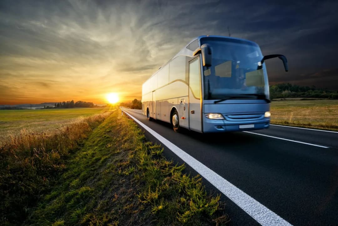 Ile waży autokar turystyczny? Zaskakujące fakty o jego wadze
