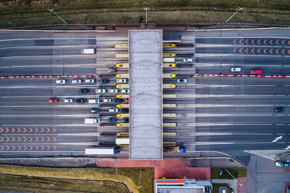 Gdzie kupić e-toll dla ciężarówek? Sprawdź najlepsze opcje zakupu