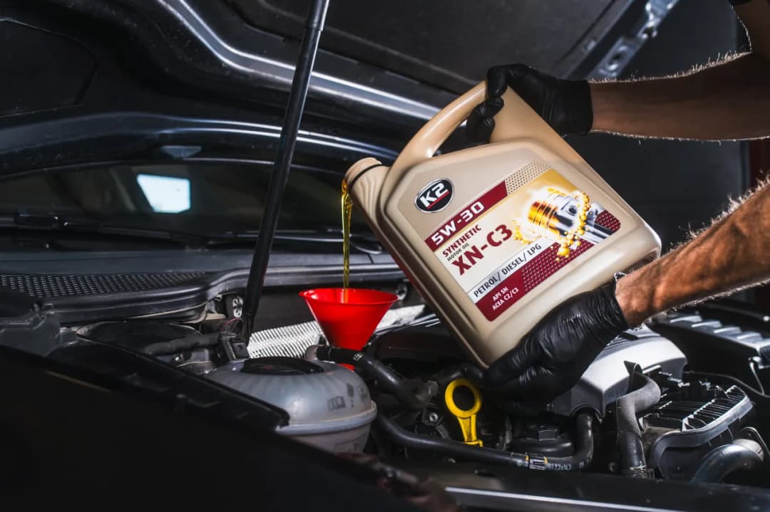 Co ile wymiana oleju w benzynie? Poznaj kluczowe zalecenia