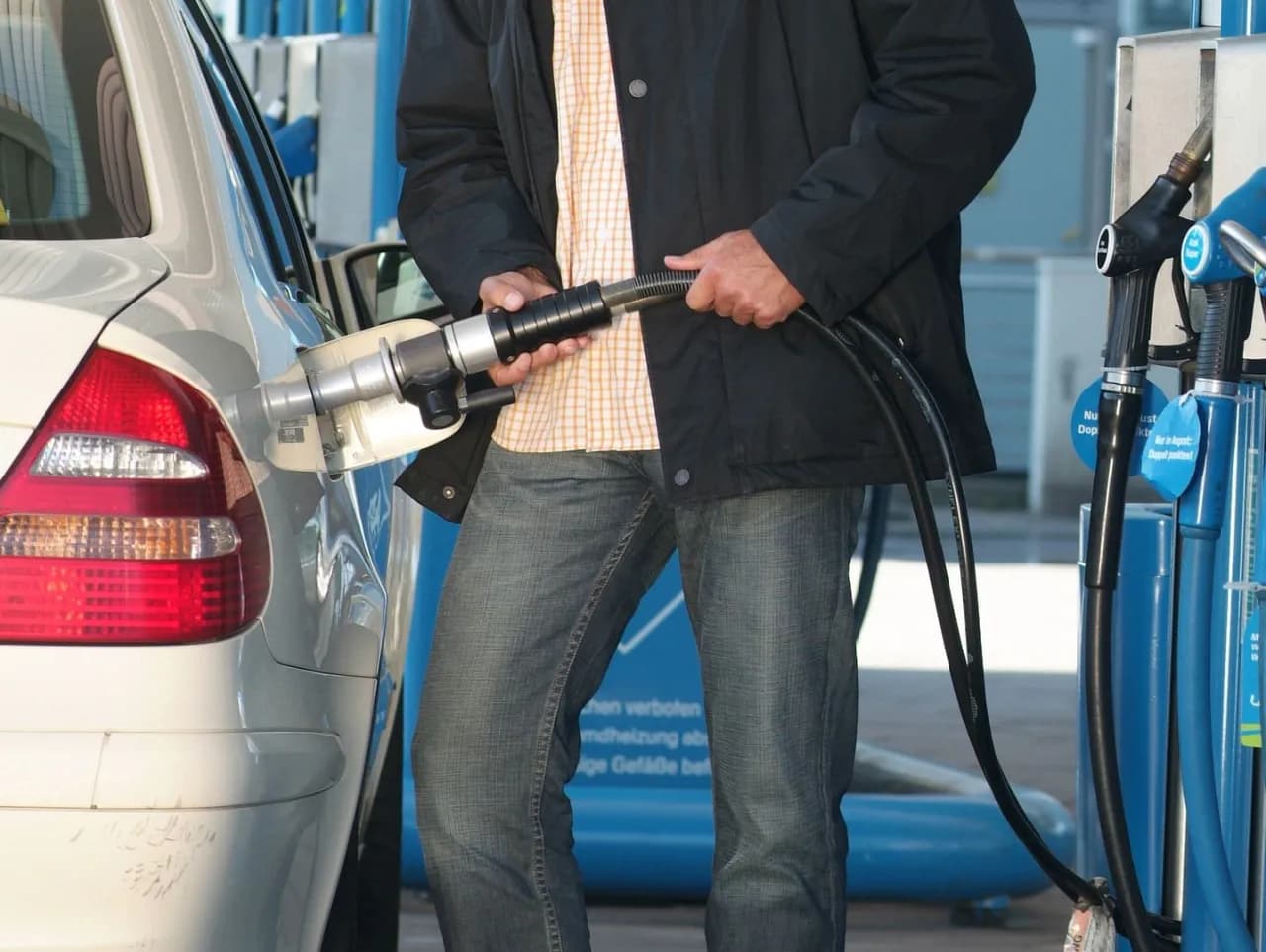 Jak tankować CNG - proste kroki, by uniknąć problemów z paliwem