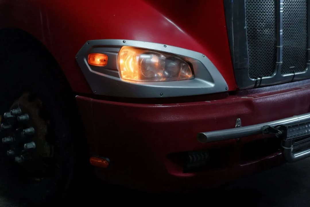 Ile pali ciężarówka na 100 km? Sprawdź, jak zredukować koszty!