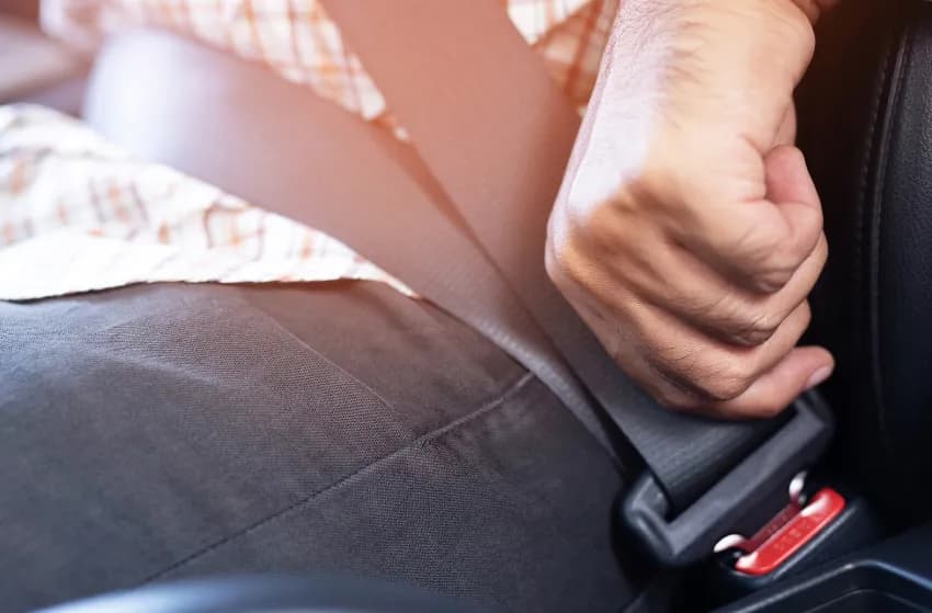 Jak wygodnie ustawić pas bezpieczeństwa bez stresu i dyskomfortu